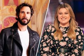 Jell Roll gave a breathtaking solo performance honoring Brandon Blackstock, Kelly Clarkson’s late ex-husband and father to her children