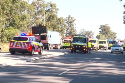SIXTY SECONDS CHANGED EVERYTHING…: A school bus crash on Erskine Park Road sent emergency crews racing to the scene as chaos unfolded in seconds. But people are now focused on the final **60 seconds** before impact — and investigators are trying to piece together what happened just before everything suddenly changed…